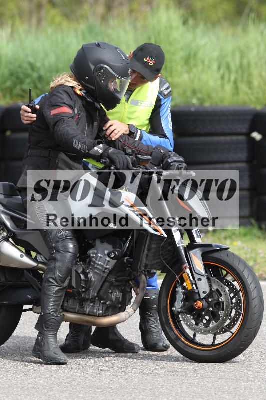 /Archiv-2025/10 23.04.2025 Cornu Master School ADR/gruen-vert/25-1